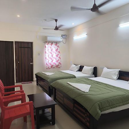 Hotel Vishnu Grand Tirupati Eksteriør billede
